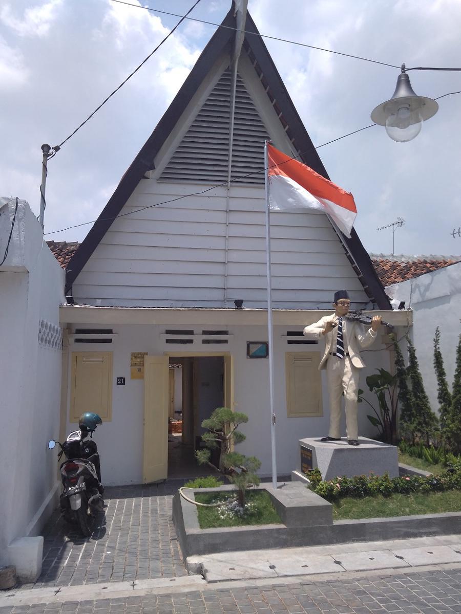 Berkunjung ke Rumah WR Supratman, Saksi Akhir Hayat sang Maestro