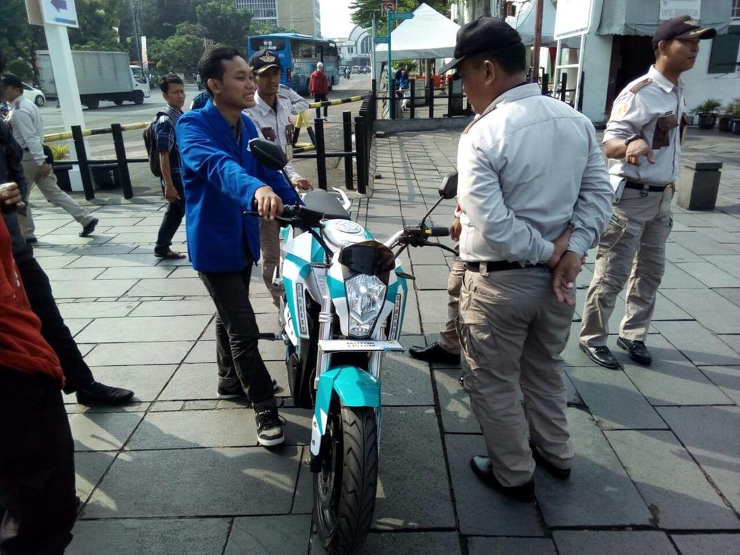 PLN Sosialisasikan SPBU untuk Motor Listrik, Ini Keunggulannya