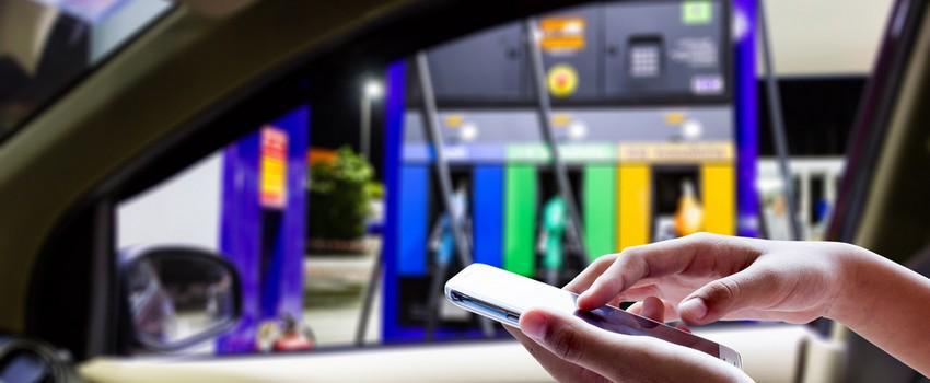Mengoperasikan Ponsel di SPBU Bisa Akibatkan Kebakaran, Benarkah?