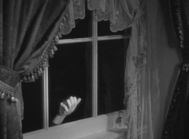 Hantu Apa yang Lagi Mengikuti Kamu?