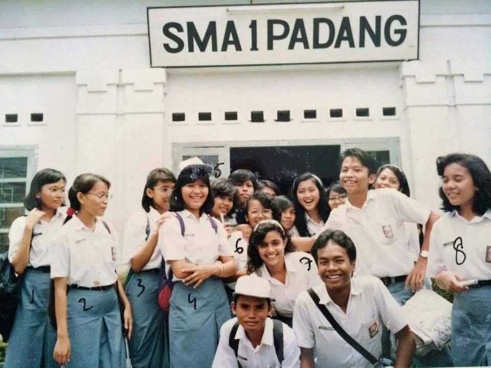 instagram.com/desyratnasari_eksklusif