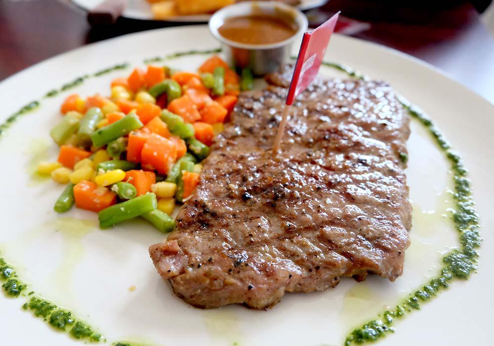 7 Steak Paling Murah di Surabaya, Gak Sampai Rp100 Ribu Lho!