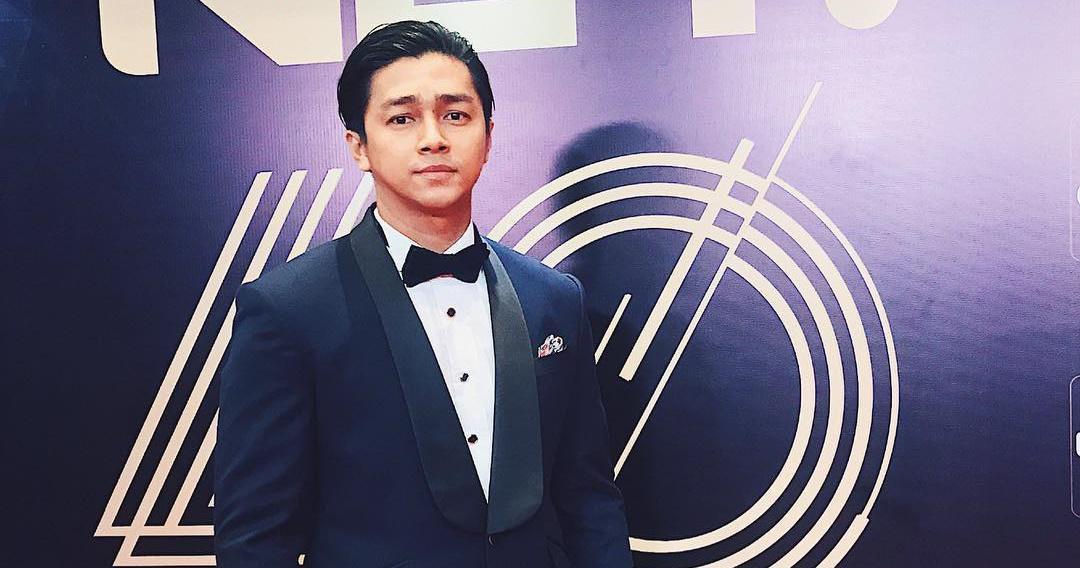 10 Gaya Deva Mahendra Ini Manly Banget, Bikin Cewek Meleleh