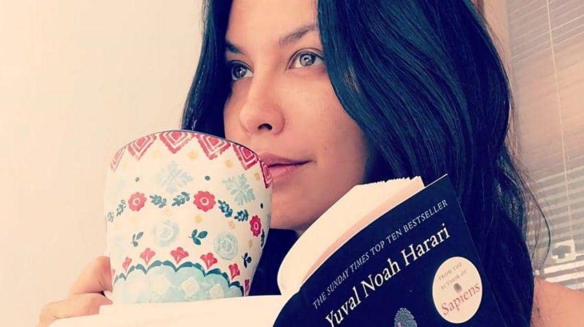 Terungkap, Ini 10 Buku yang Sering Dibaca Sophia Latjuba