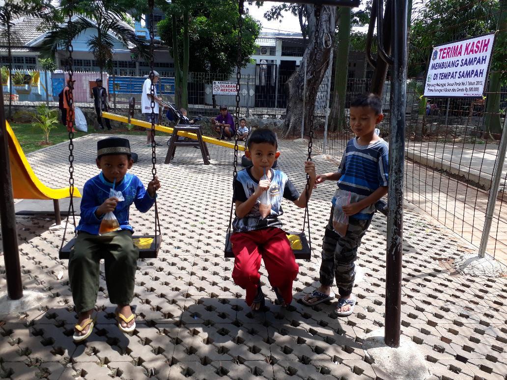 Saat Spiderman hingga Tukang Sampah Jadi Pahlawan Warga