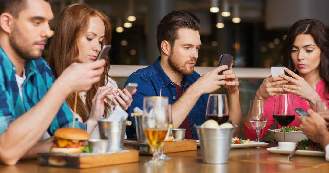 Kecanduan Smartphone? 5 Aplikasi Ini Bisa Membantumu Sembuh