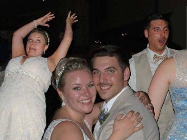 Ngakak, 15 Photobomb Ini Malah Bikin Salah Fokus