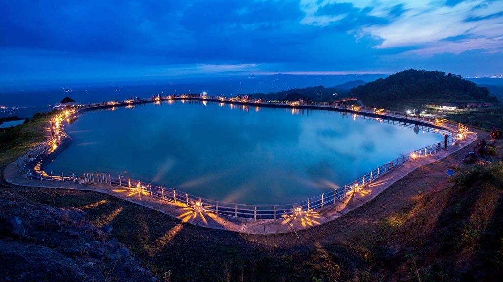 9 Pesona Embung Nglanggeran Gunungkidul, Danau Menawan di Yogyakarta