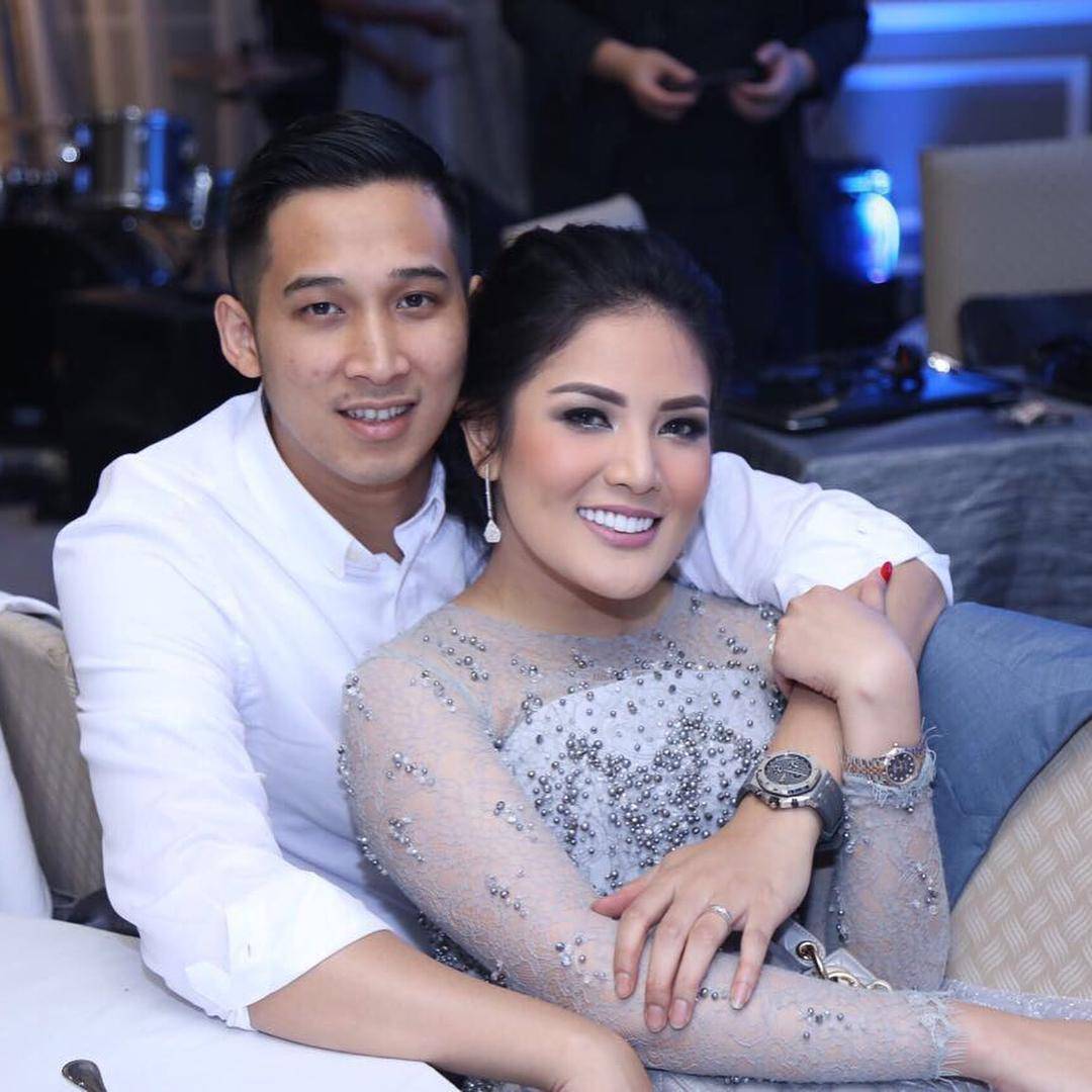 instagram.com/nindyparasadyharsono
