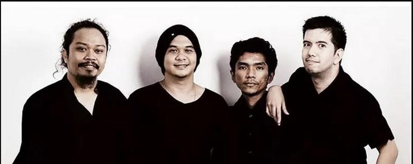 Vokalis Payung Teduh Mundur, Netizen Bikin 8 Tweet Kocak