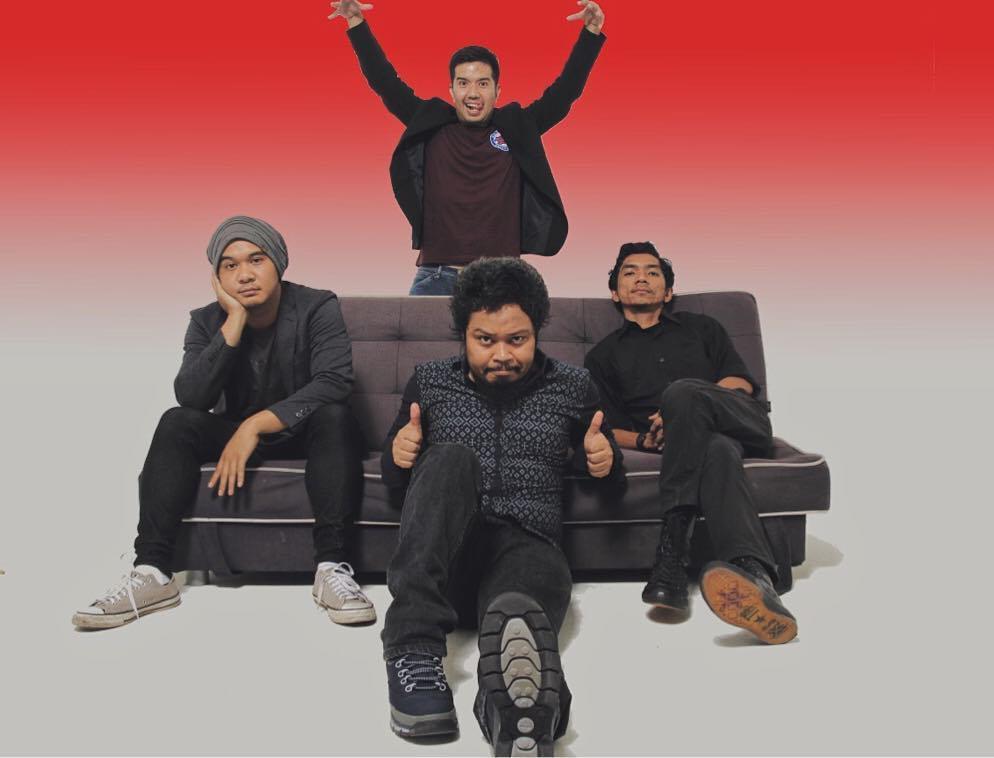 Selain Payung teduh, 7 Band Ini Juga Ditinggal Vokalisnya