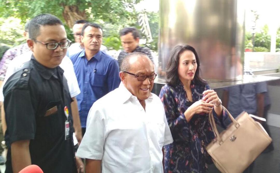 Aburizal Bakrie Maafkan Ardi dan Nia Ramadhani Gunakan Narkoba