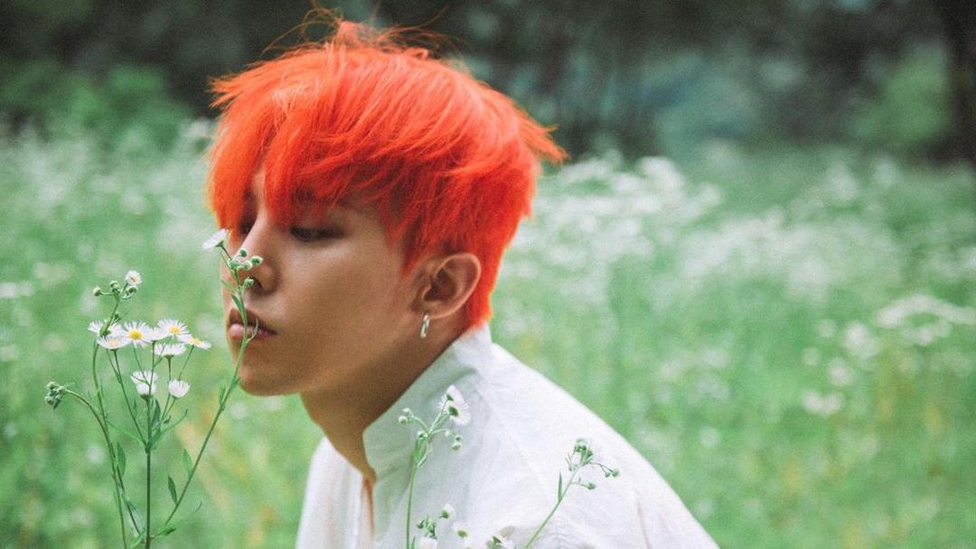 4 Potret Khas Style G-Dragon yang Swag dan Terkesan 'Dekil'