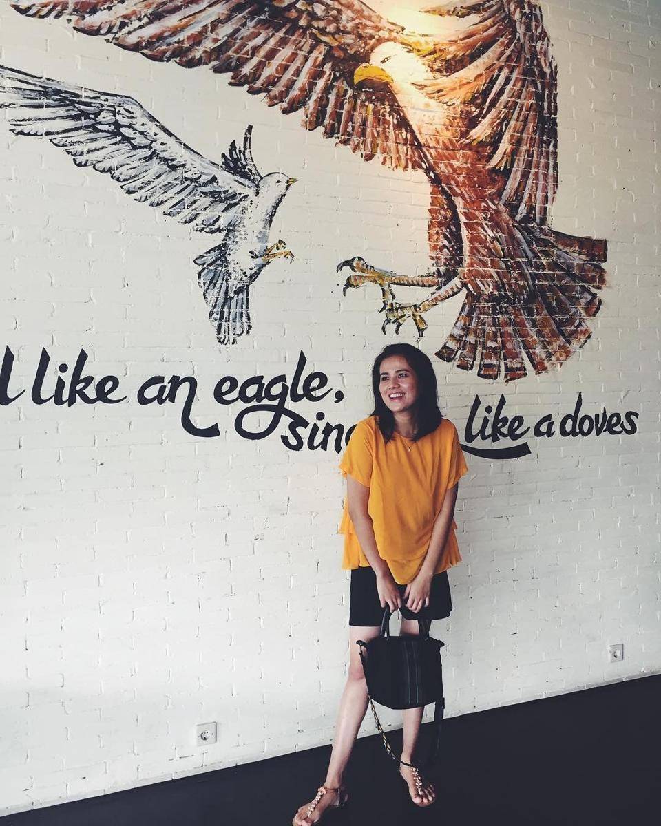 https://www.instagram.com/mellaamelia/