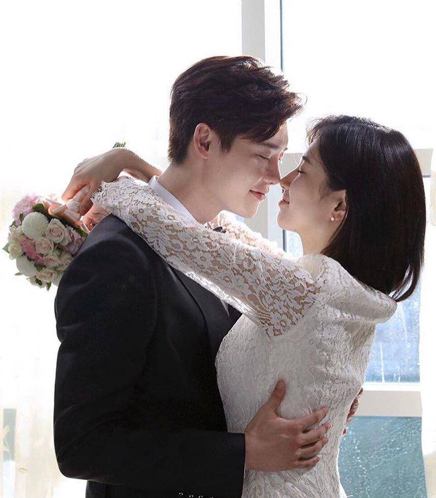 instagram.com/whileyouweresleeping2017/