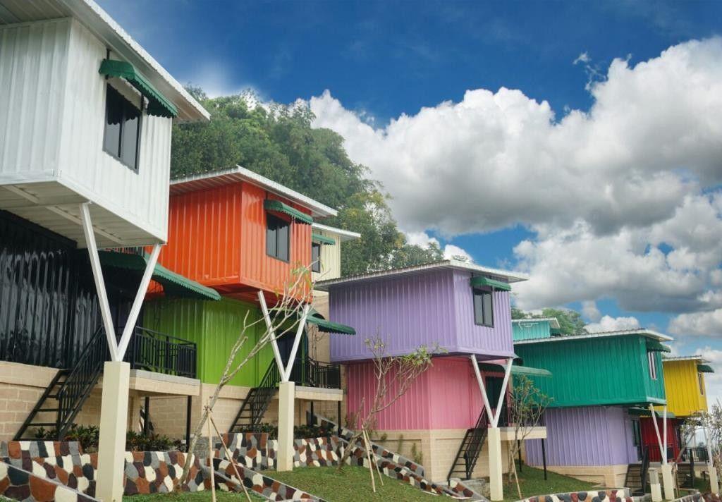 Hits di Bogor, Ini Suasana Nginap di Kontainer Warna-Warni JSI Resort