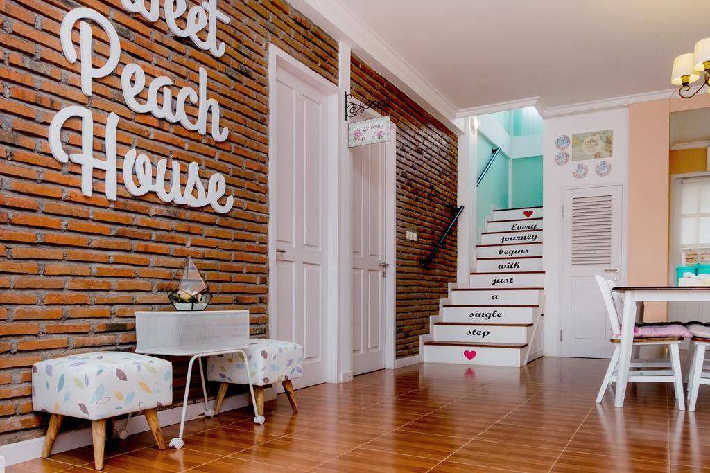 Bikin Betah! Ini 9 Potret Cantiknya 'Sweet Peach House' di Lombok