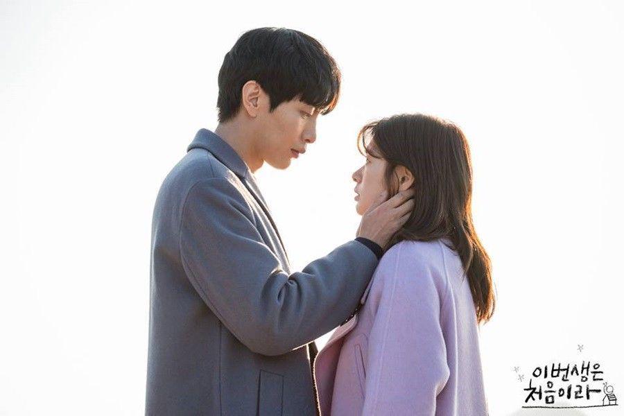 5 OST KDrama 'Because This is My First Life' yang Siap Bikin Baper!