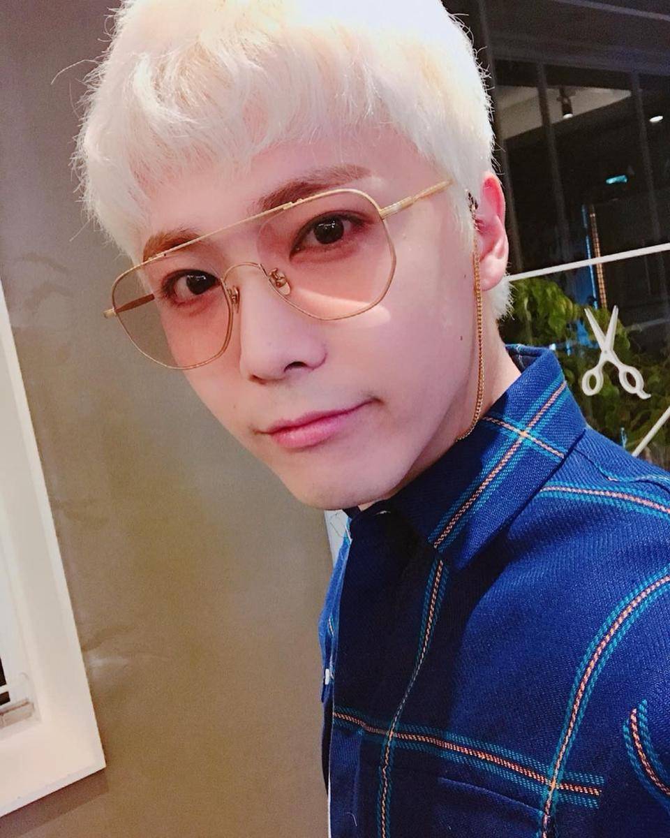 instagram.com/skullhong12