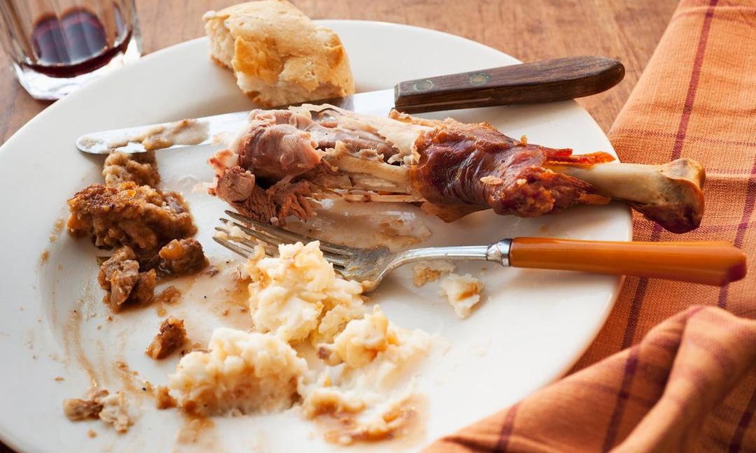 Siapa Sangka, Sisa Makanan di Piringmu Bisa Bahayakan Bumi Lho