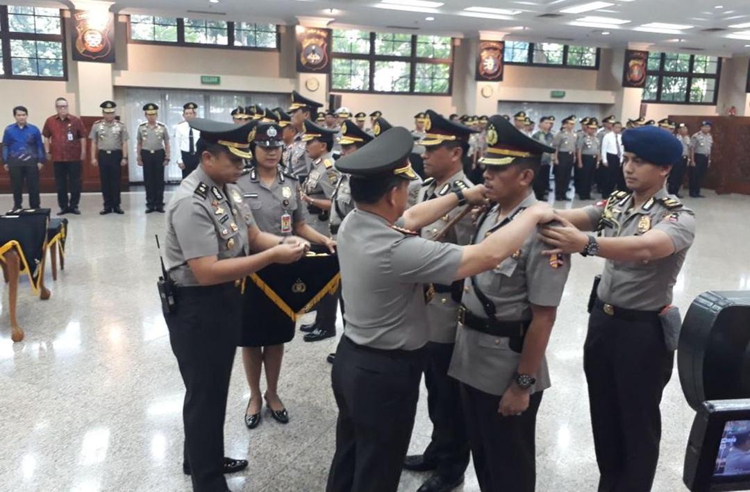Kapolri Lantik 3 Kapolda Baru dan 2 Pejabat Polri