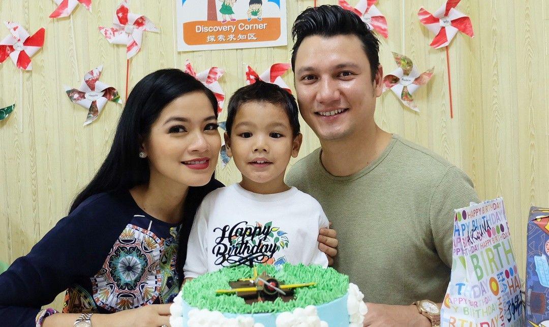 5 Artis Indonesia yang Pilih Menikah di Luar Negeri, Siapa Saja?