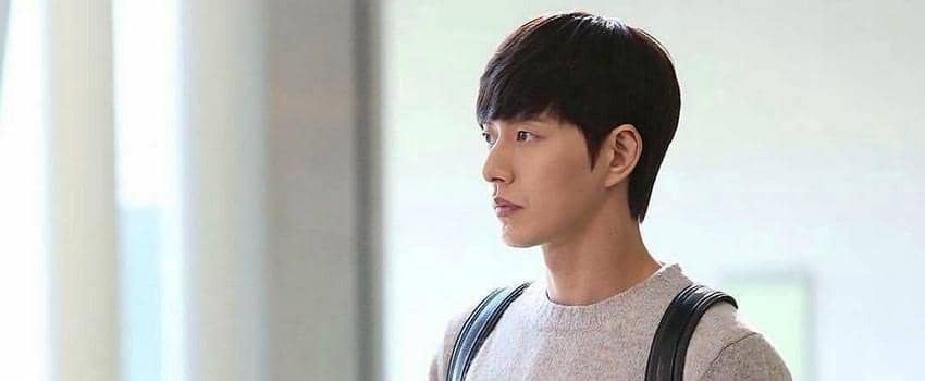 7 Potret Tampan Park Hae Jin, Senior Ganteng di 'Cheese In The Trap'