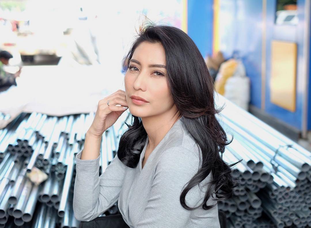 instagram.com/tyasmirasih