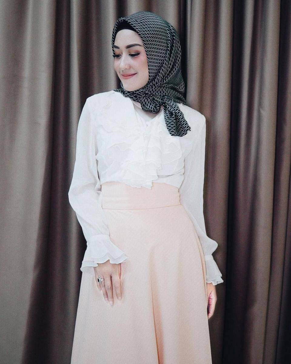 instagram.com/ichaanisaaa