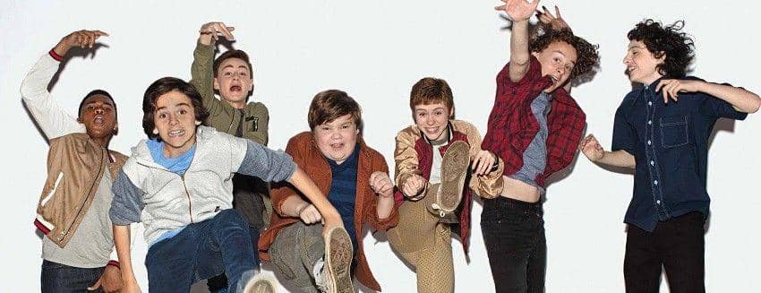 Bikin Gemes! Begini 15 Potret Kekompakan Genk 'The Losers' di Film IT
