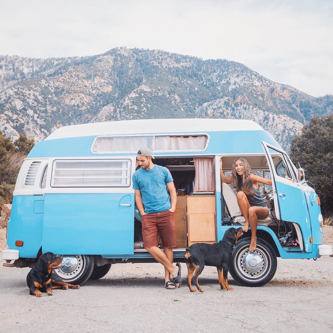 8 Alasan Kamu Harus Cobain Nomadic Traveling Bareng Pasangan