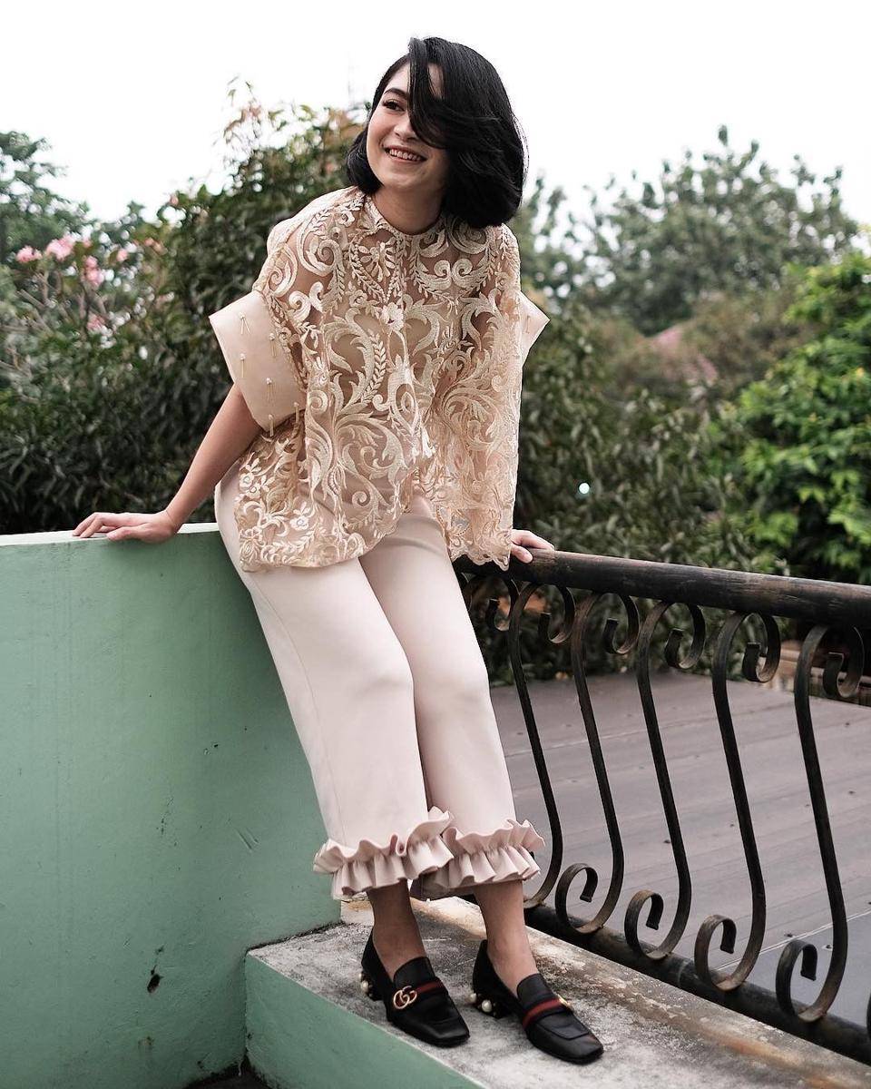 www.instagram.com/peonyandherself