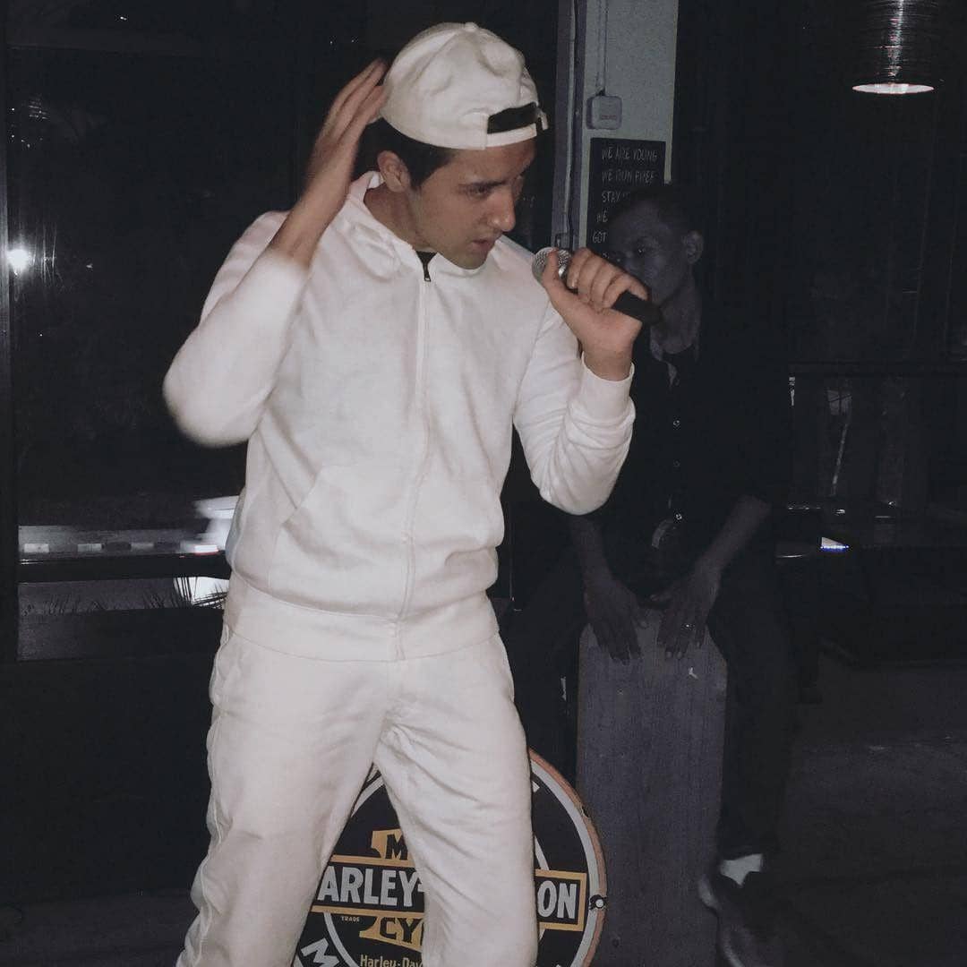 instagram.com/aronashab