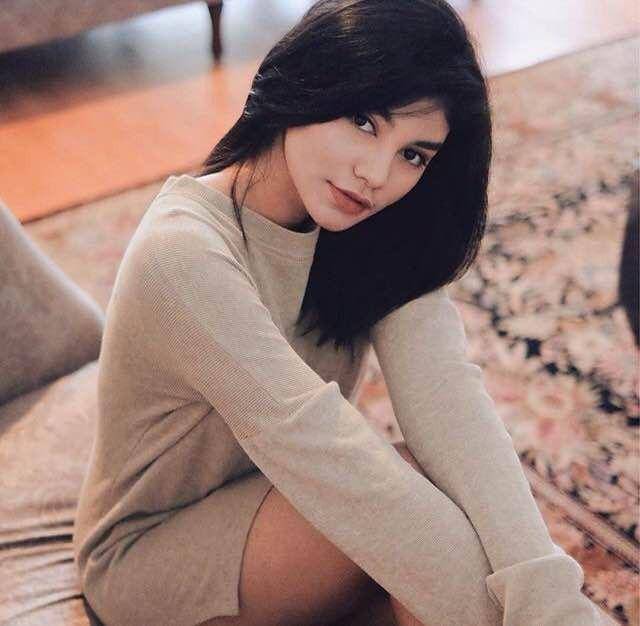 www.instagram.com/jihanealmira