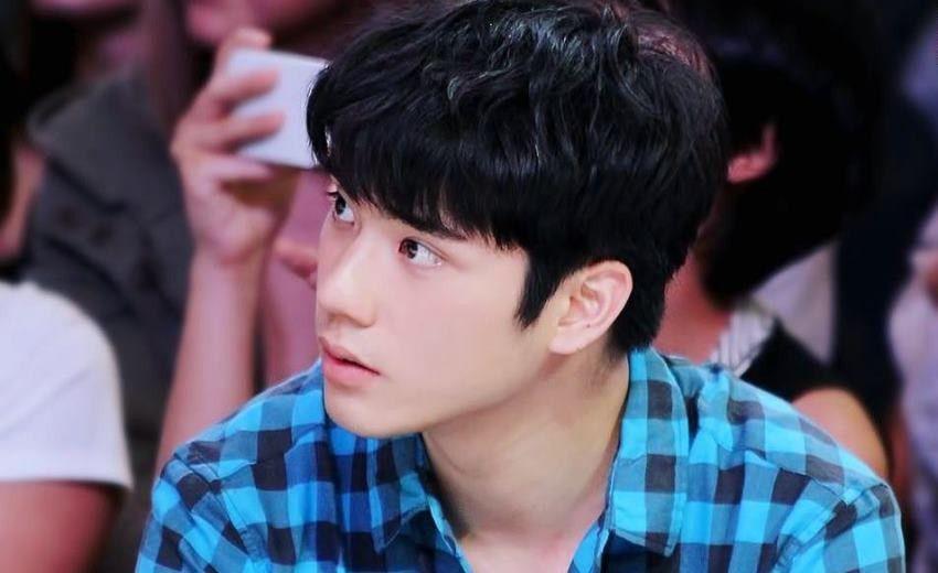 10 Potret Tee Jarujitranon, Aktor Rookie Thailand yang Ganteng Parah