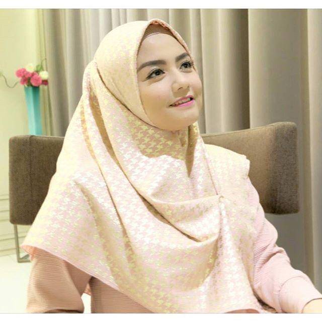 instagram.com/tika_ramlan