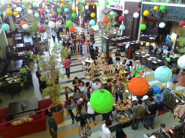 5 Tempat Makan Recommended di Surabaya Town Square, Asyik Banget!