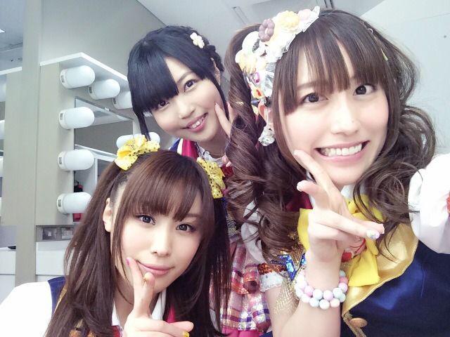 9 Pose Selfie Kekinian ala Gadis Jepang, Bikin Makin Imut dan Gemas!