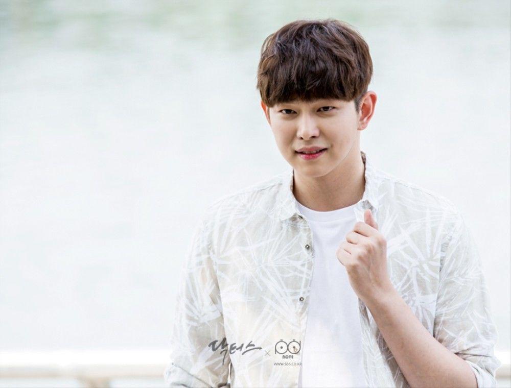 10 Potret Imut Yoon Gyun-Sang, Aktor Cakep di KDrama 'Doubtful Victory'