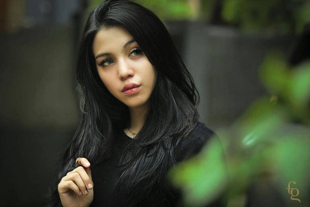 10 Potret Fasa Warokka, Kekasih Angga Putra 'Anak Langit' yang Kece Abis