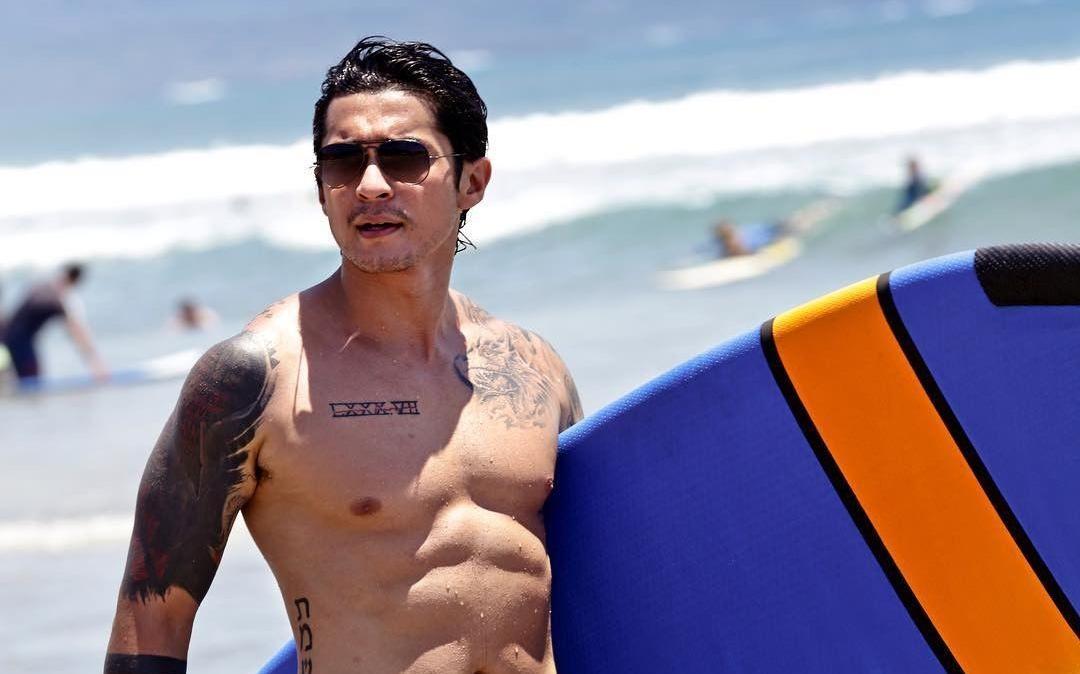 11 Potret Miller Khan, Mantan Arumi Bachsin yang Macho Abis!