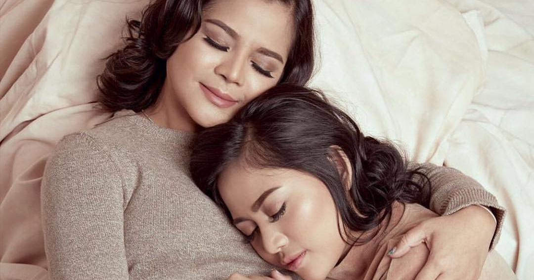 10 Gaya Stylish Mama Rachel Vennya yang Awet Muda, Elegan Abis!