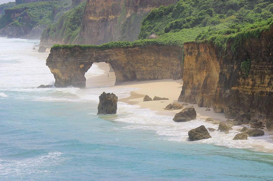 10 Tempat Wisata di Indonesia yang Baru dan Populer Tahun 2017