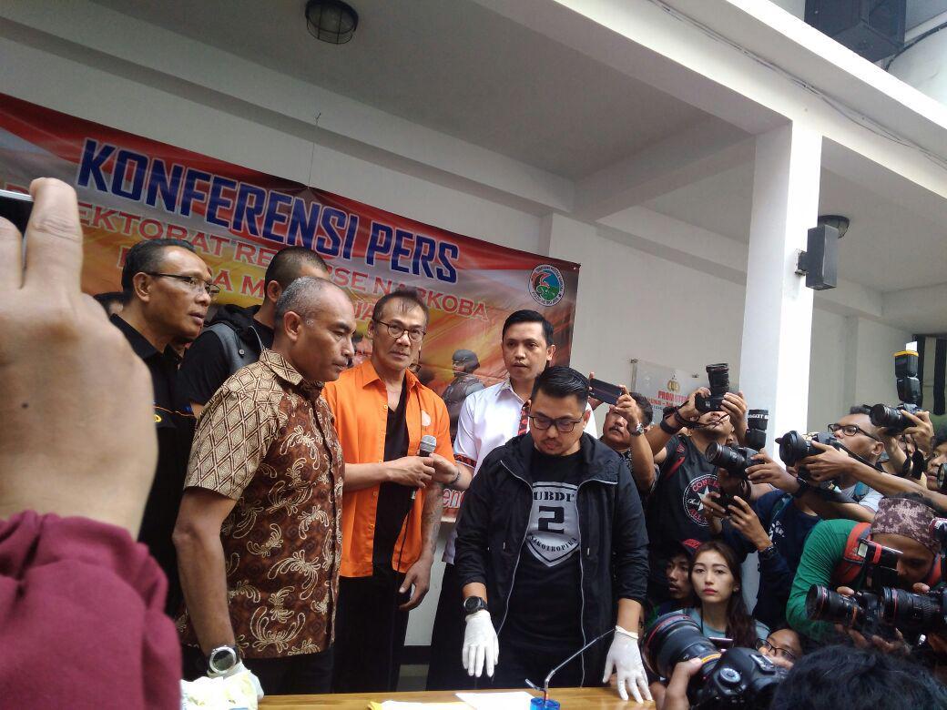 Polisi Tetapkan Aktor Tio Pakusadewo sebagai Tersangka Narkoba