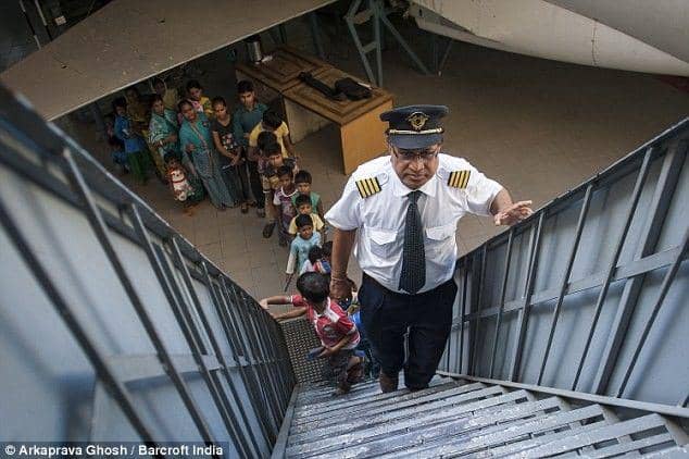 Arkaprava Ghosh/ Barcroft India via dailymail