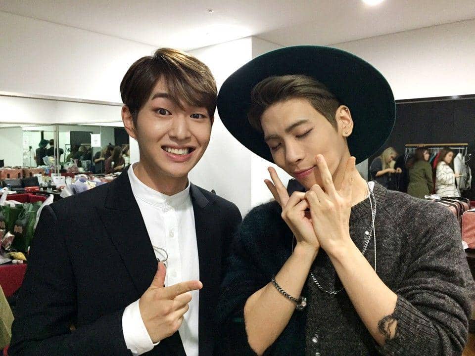 Onew dan EXO Turut Kirim Pesan Emosional untuk Jonghyun