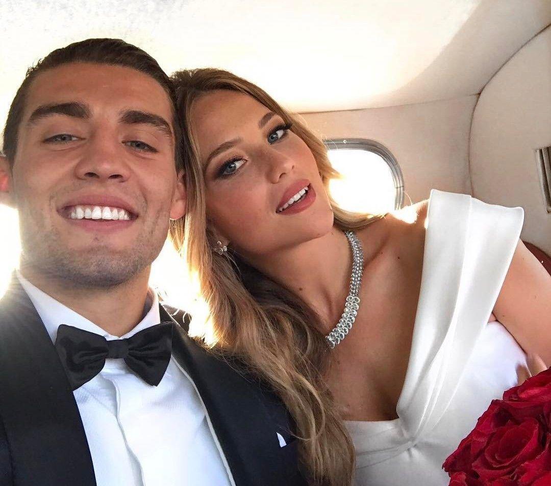 5 Inspirasi Fashion Ala WAGS Gelandang Real Madrid yang Stylish Banget