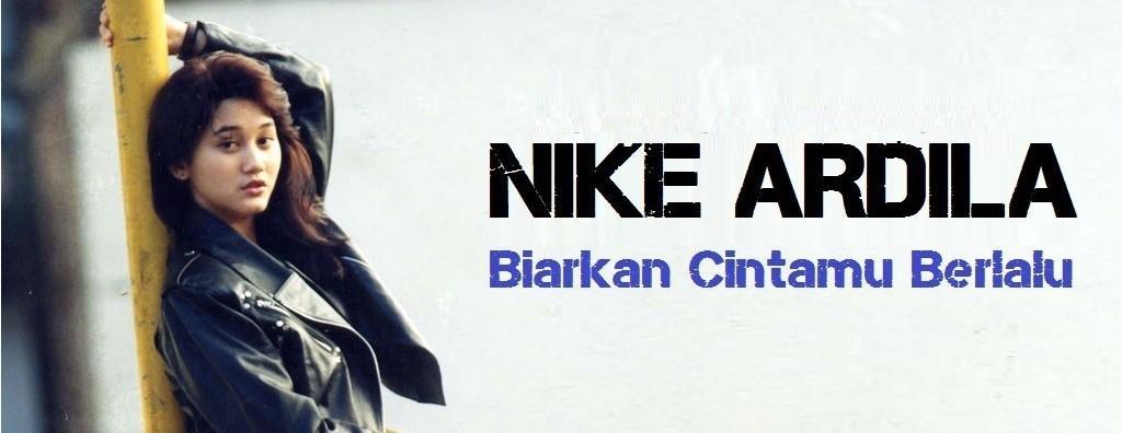 6 Gaya Foto Nike Ardila yang Gak Ketinggalan Zaman