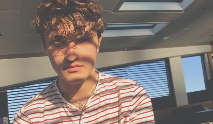 Kenalin Anwar Hadid, Adik Bungsu Gigi Hadid yang Cool Banget