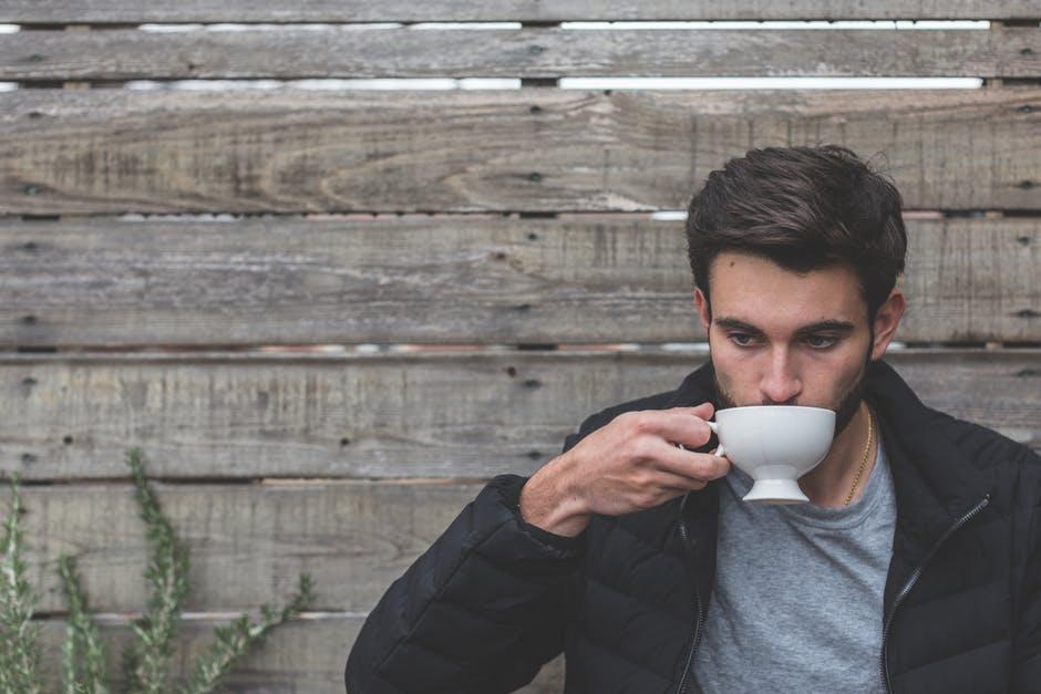 Coffee-Addict? 4 Hal Ini Wajib Kamu Perhatikan Saat Minum Kopi